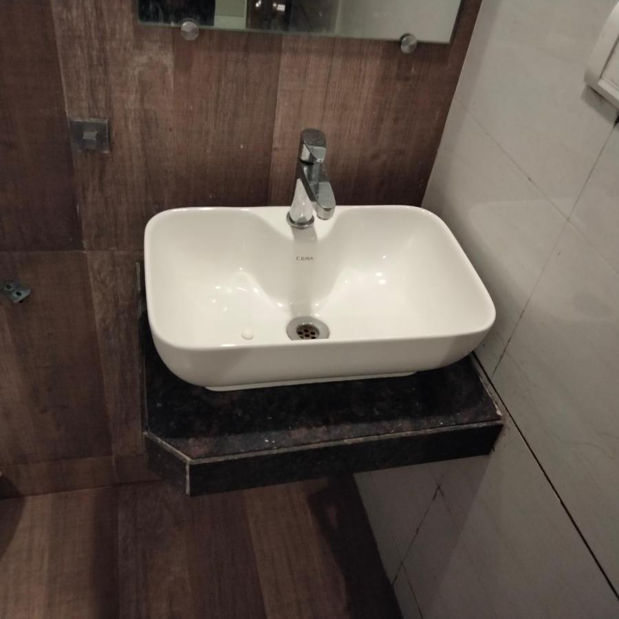 Hotel Everest Lodging נאווי מומבאי מראה חיצוני תמונה