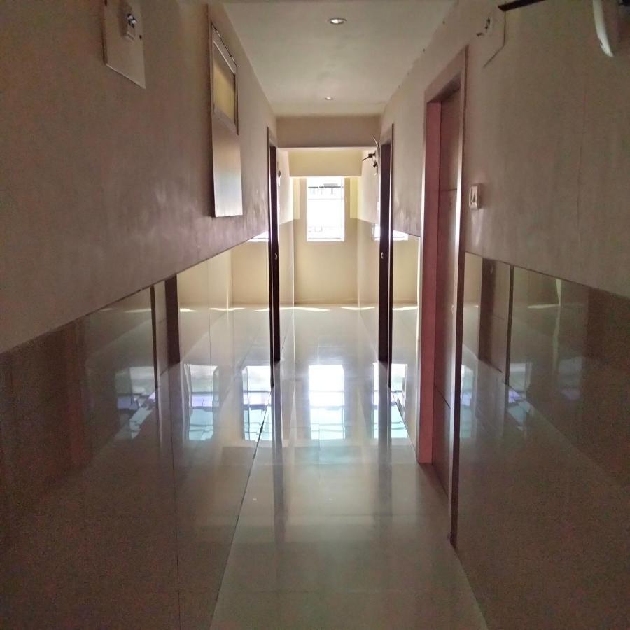 Hotel Everest Lodging נאווי מומבאי מראה חיצוני תמונה