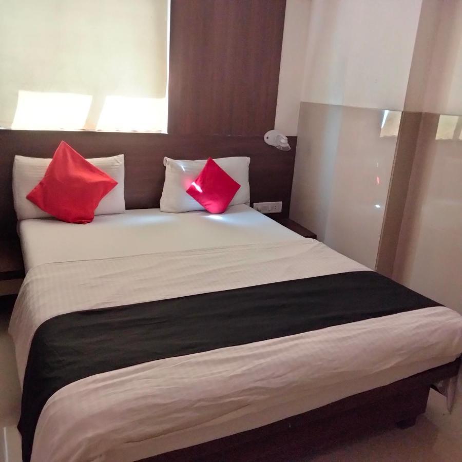 Hotel Everest Lodging נאווי מומבאי מראה חיצוני תמונה