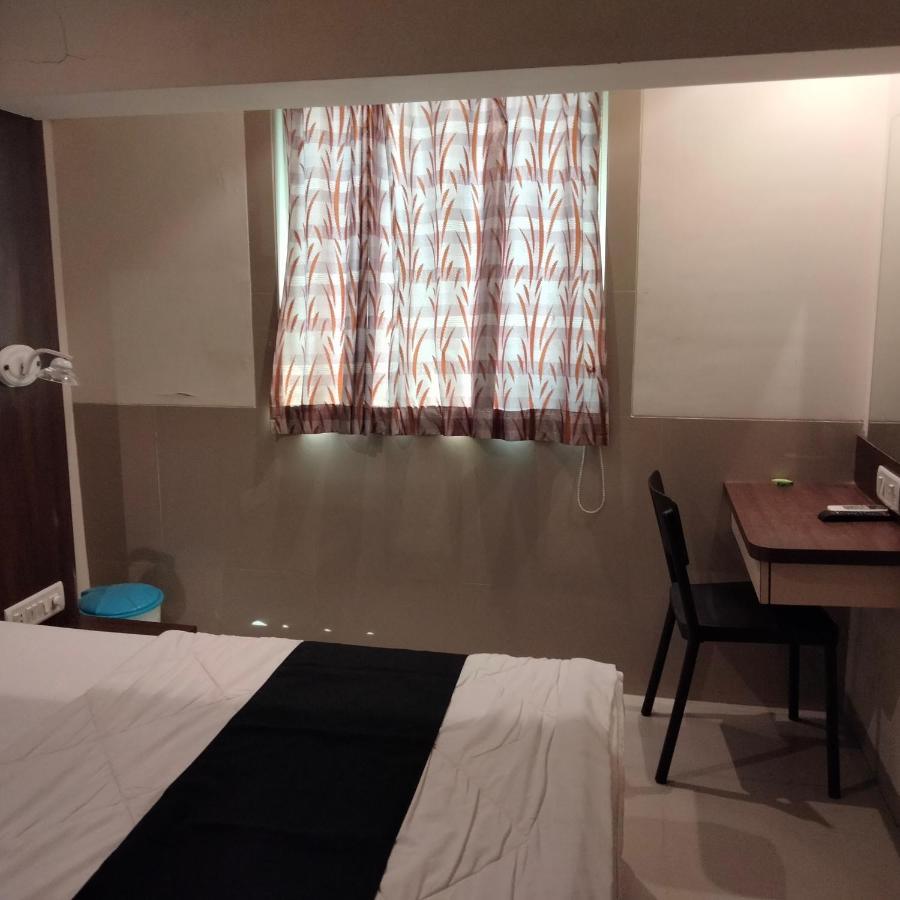Hotel Everest Lodging נאווי מומבאי מראה חיצוני תמונה