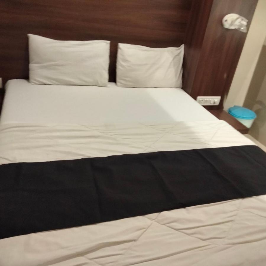 Hotel Everest Lodging נאווי מומבאי מראה חיצוני תמונה
