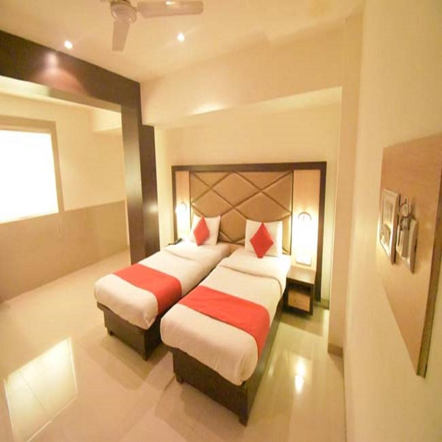 Hotel Everest Lodging נאווי מומבאי מראה חיצוני תמונה