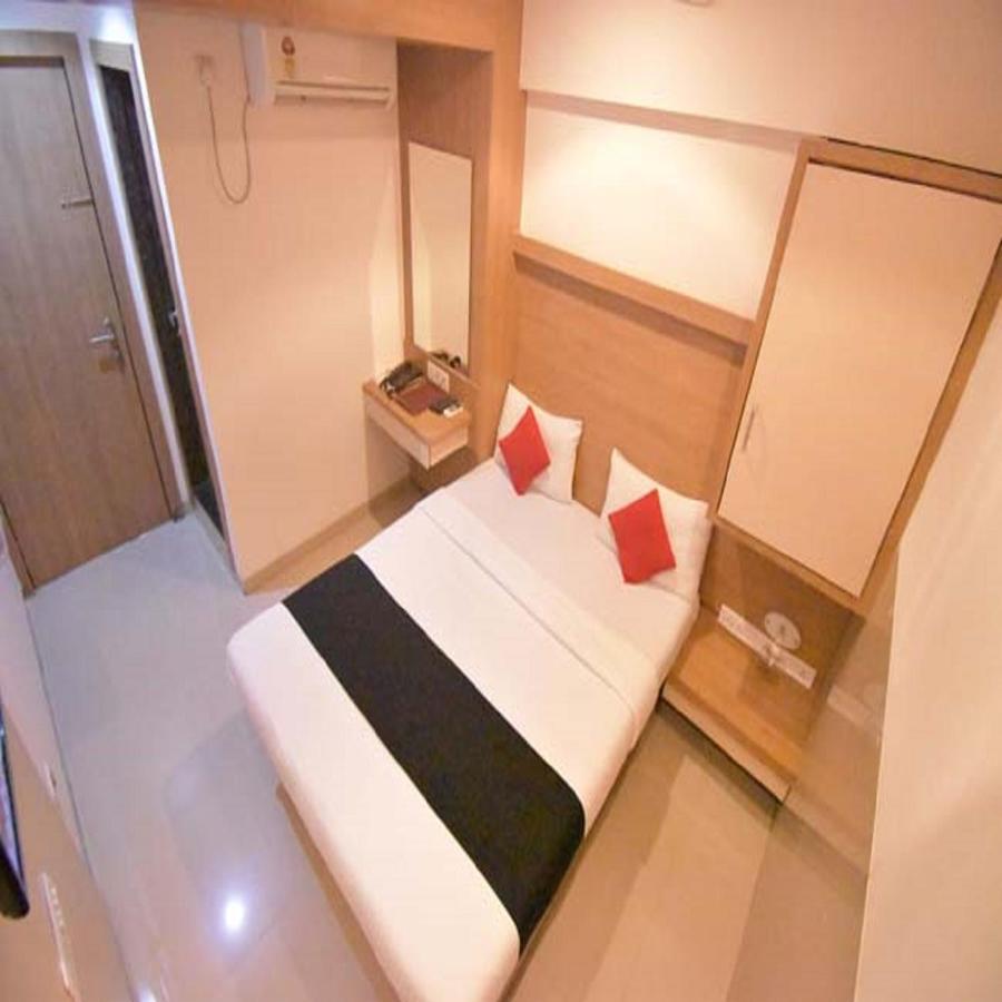 Hotel Everest Lodging נאווי מומבאי מראה חיצוני תמונה