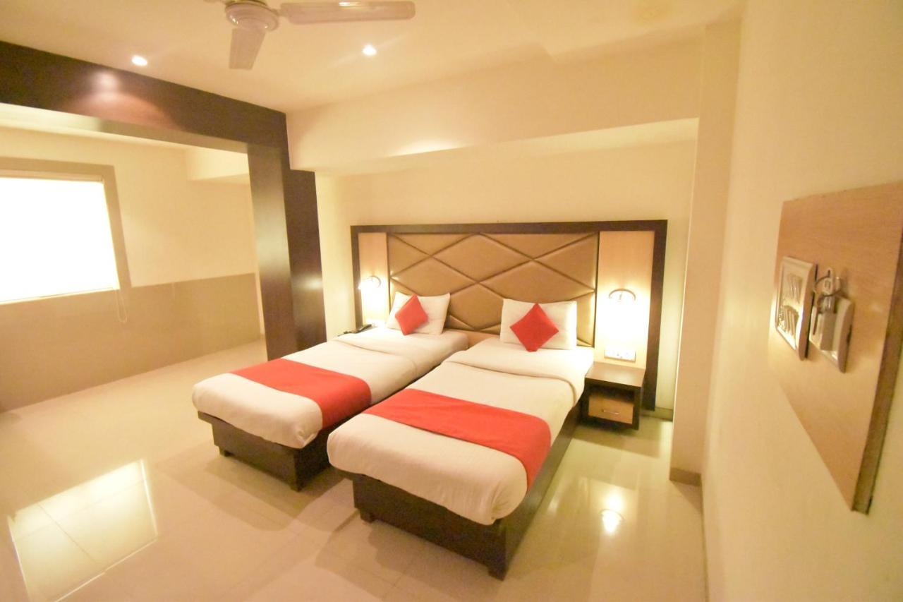 Hotel Everest Lodging נאווי מומבאי מראה חיצוני תמונה